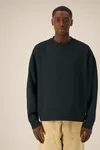 Das Boxy Rundhals-Unisex-Sweatshirt aus recycelter Baumwolle