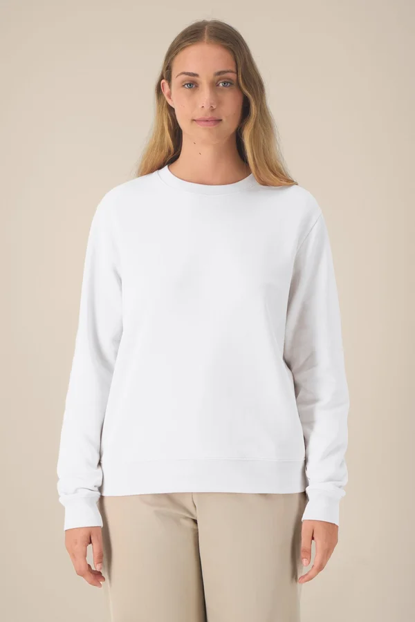 Das Damen-Rundhals-Sweatshirt aus recycelter Baumwolle