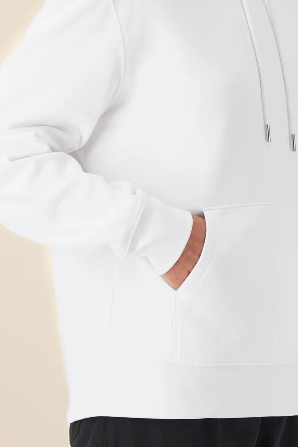 Der Unisex-Hoodie aus recycelter Baumwolle