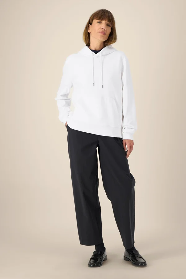 Der Unisex-Hoodie aus recycelter Baumwolle