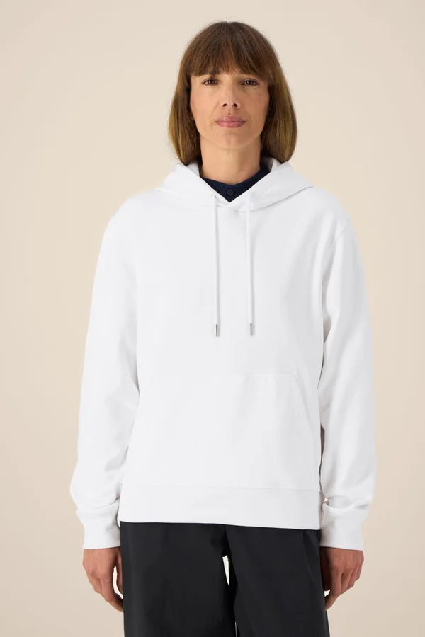 Der Unisex-Hoodie aus recycelter Baumwolle