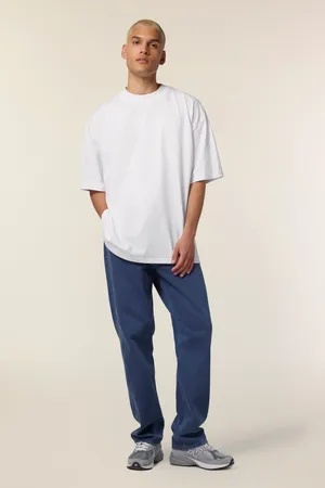 Das Oversized Unisex-T-Shirt mit Stehkragen