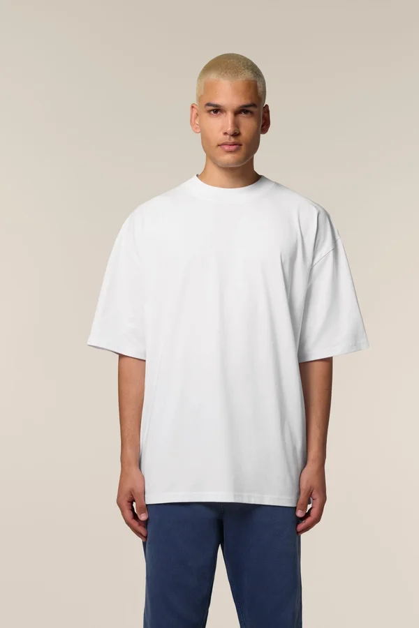 Das Oversized Unisex-T-Shirt mit Stehkragen