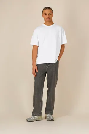 Das Relaxed Unisex-T-Shirt
