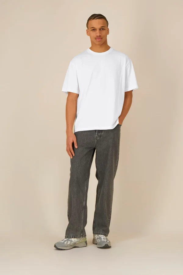 Das Relaxed Unisex-T-Shirt
