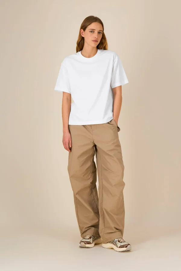 Das Relaxed Unisex-T-Shirt