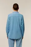Das Damen-Jeanshemd