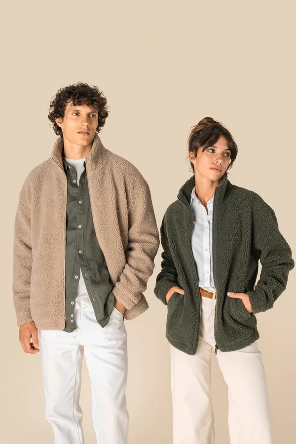 Unisex-Sweatshirt aus Sherpa mit Reißverschluss und überschnittenen Schultern
