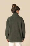 Unisex-Sweatshirt aus Sherpa mit Reißverschluss und überschnittenen Schultern