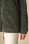 Unisex-Sweatshirt aus Sherpa mit Reißverschluss und überschnittenen Schultern