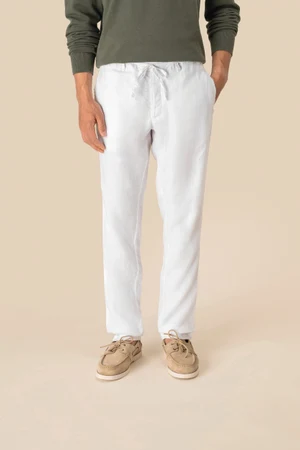 Ausgewaschene Herrenhose aus Leinen