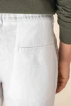 Ausgewaschene Herrenhose aus Leinen