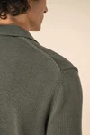 Herrenpullover mit Polokragen