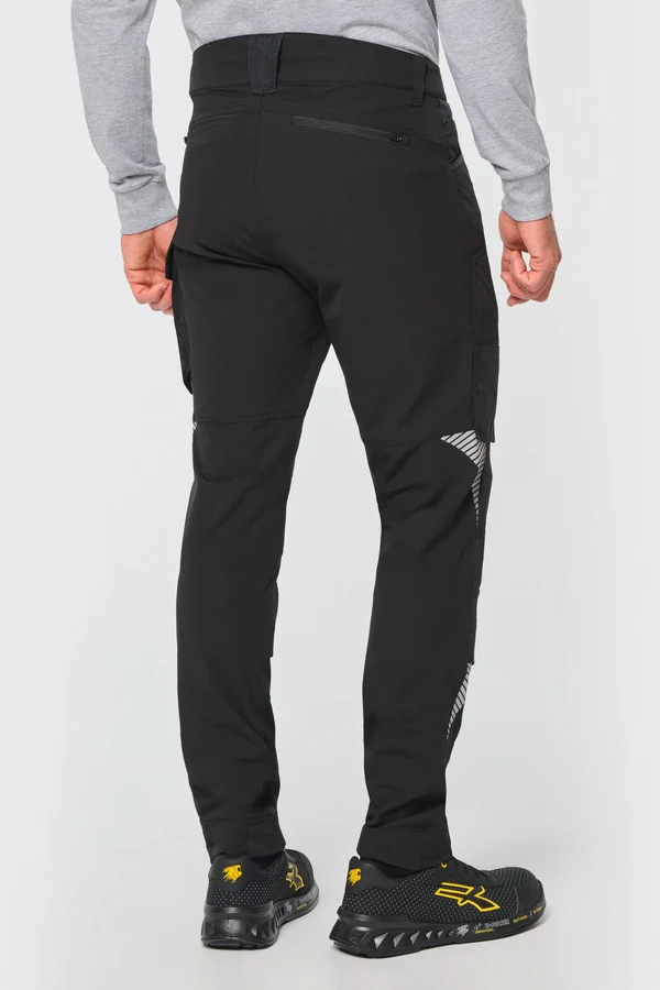 Recycelte Stretchhose mit mehreren Taschen