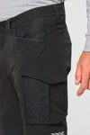 Recycelte Stretchhose mit mehreren Taschen