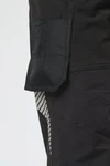 Recycelte Stretchhose mit mehreren Taschen