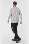 Leichte Stretchhose mit mehreren Taschen aus recyceltem Material