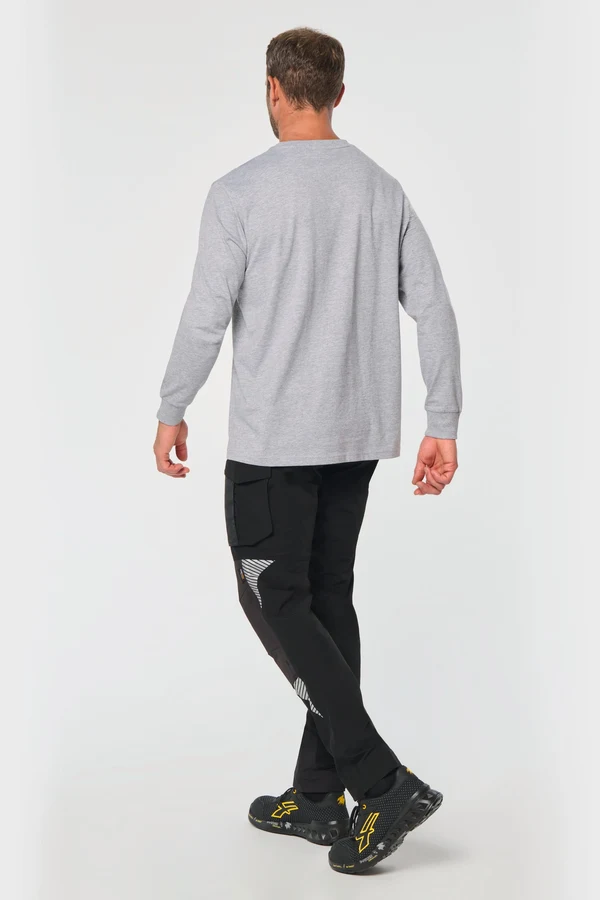 Leichte Stretchhose mit mehreren Taschen aus recyceltem Material